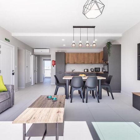 Unique Penthouse With Private Heated Jacuzzi, Close To Restaurants And Night Life Is-Swieqi Esterno foto