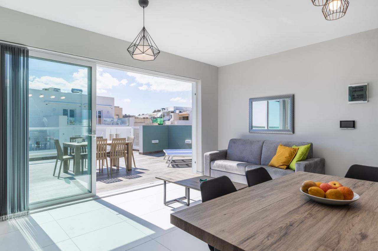 Unique Penthouse With Private Heated Jacuzzi, Close To Restaurants And Night Life Is-Swieqi Esterno foto