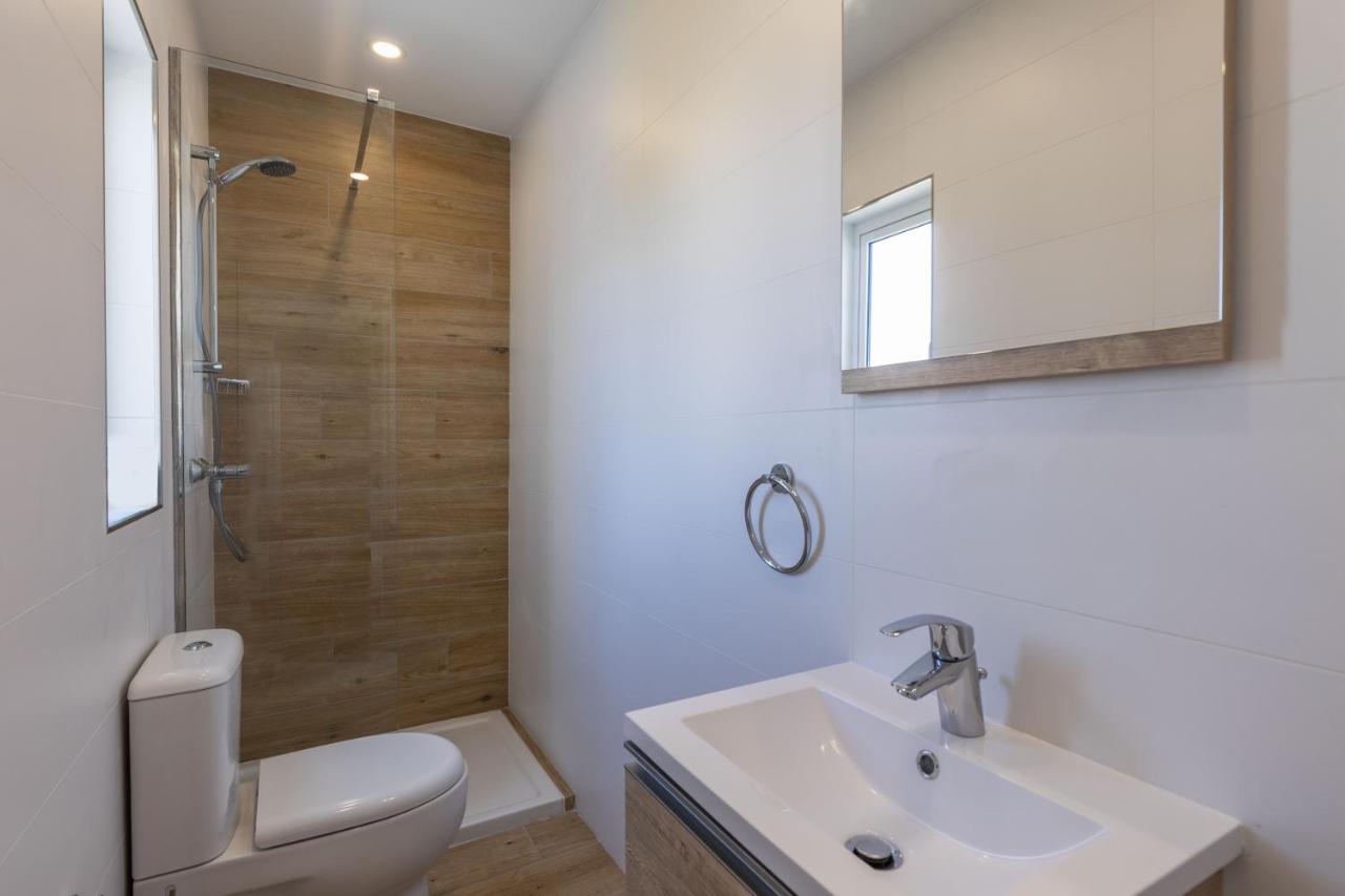 Unique Penthouse With Private Heated Jacuzzi, Close To Restaurants And Night Life Is-Swieqi Esterno foto